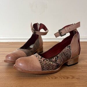 Freebird By Steven Marilyn Womens Low Heel Shoe Pink Multi Snake Size 8